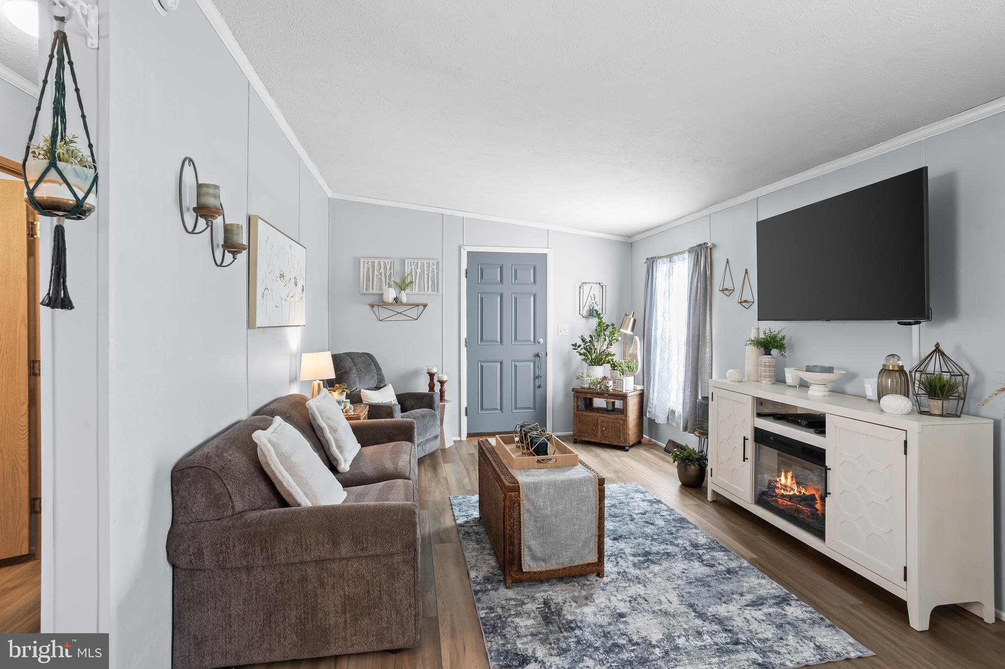 32 STONEHILL PARK