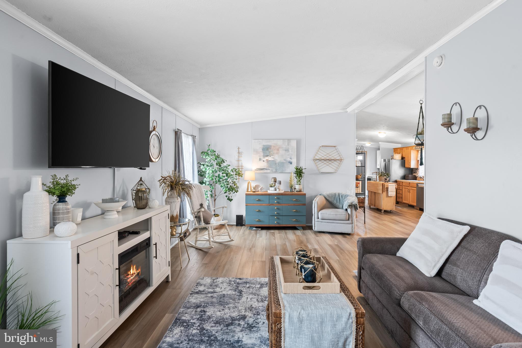 32 STONEHILL PARK