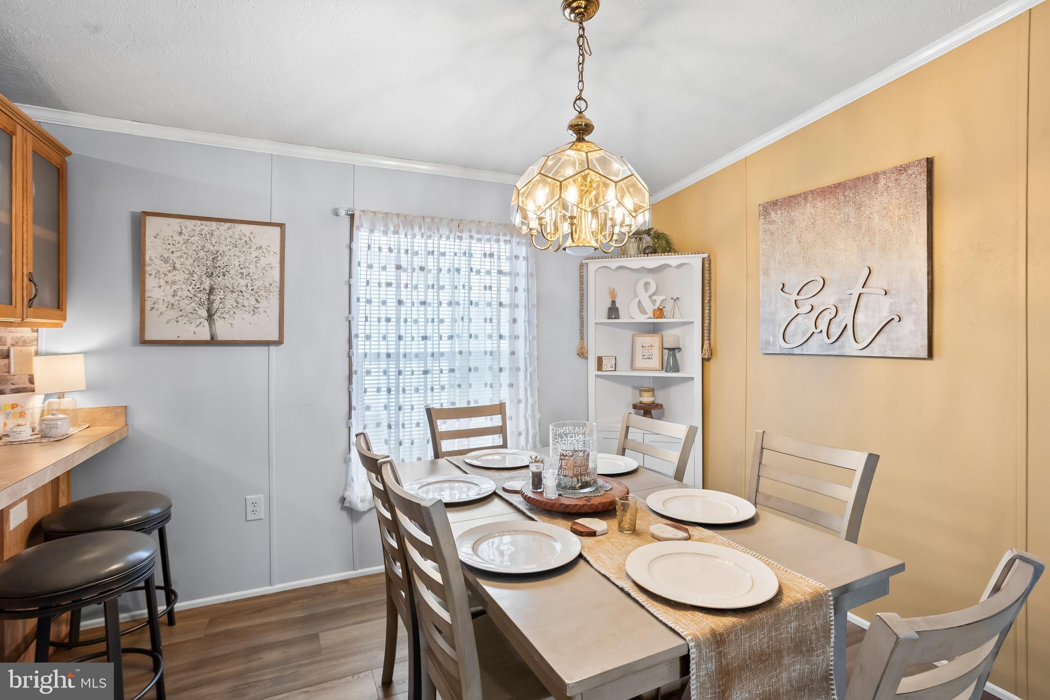 32 STONEHILL PARK