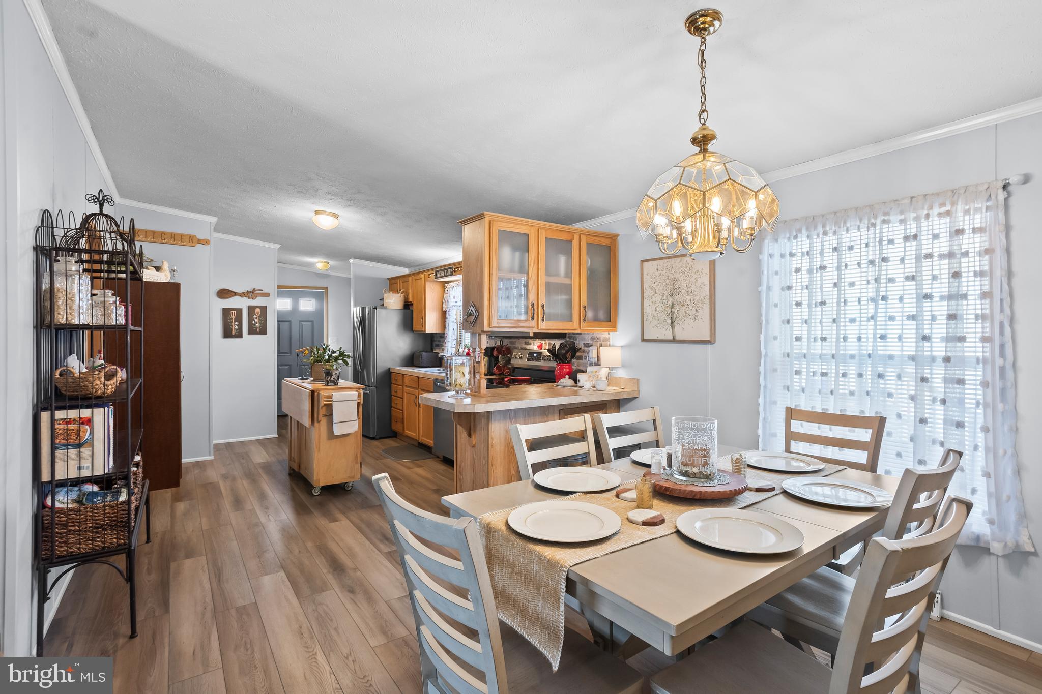 32 STONEHILL PARK