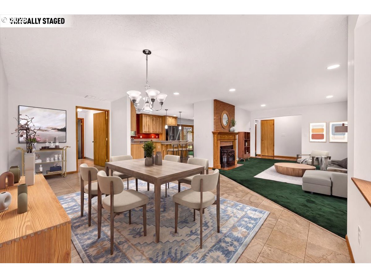 3644 Holly DR