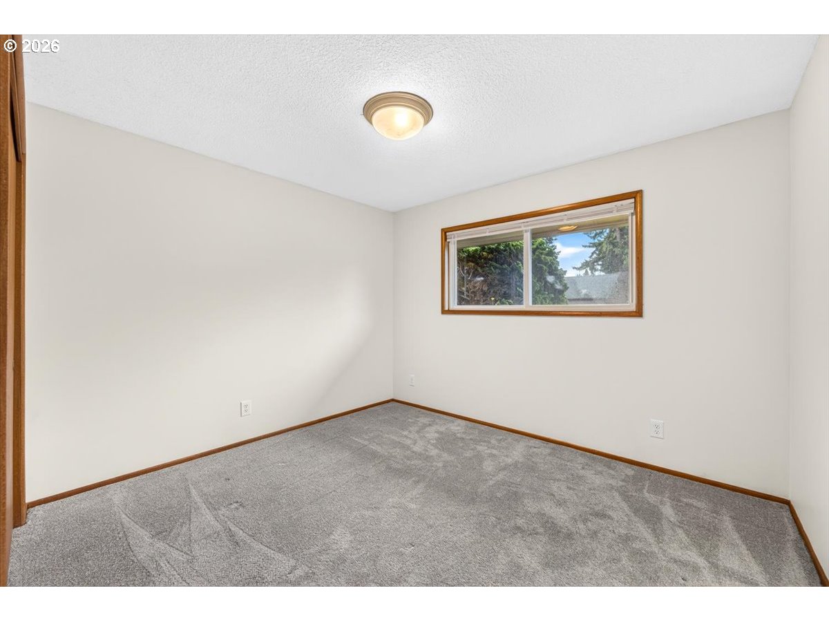 3644 Holly DR