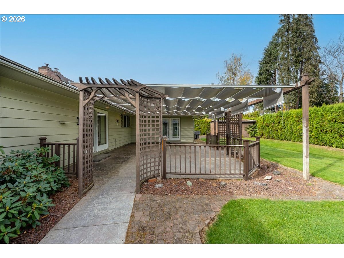 3644 Holly DR