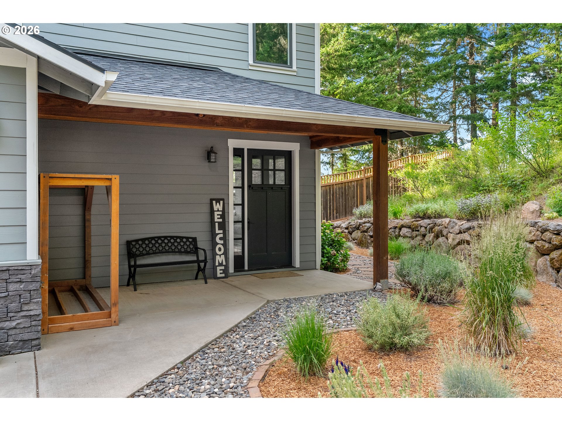 11 Fairway LN
