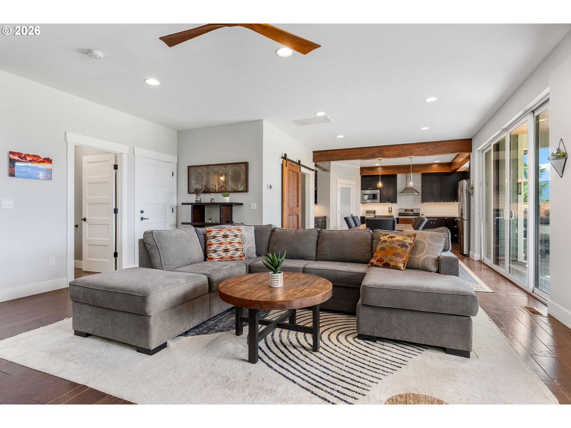 11 Fairway LN