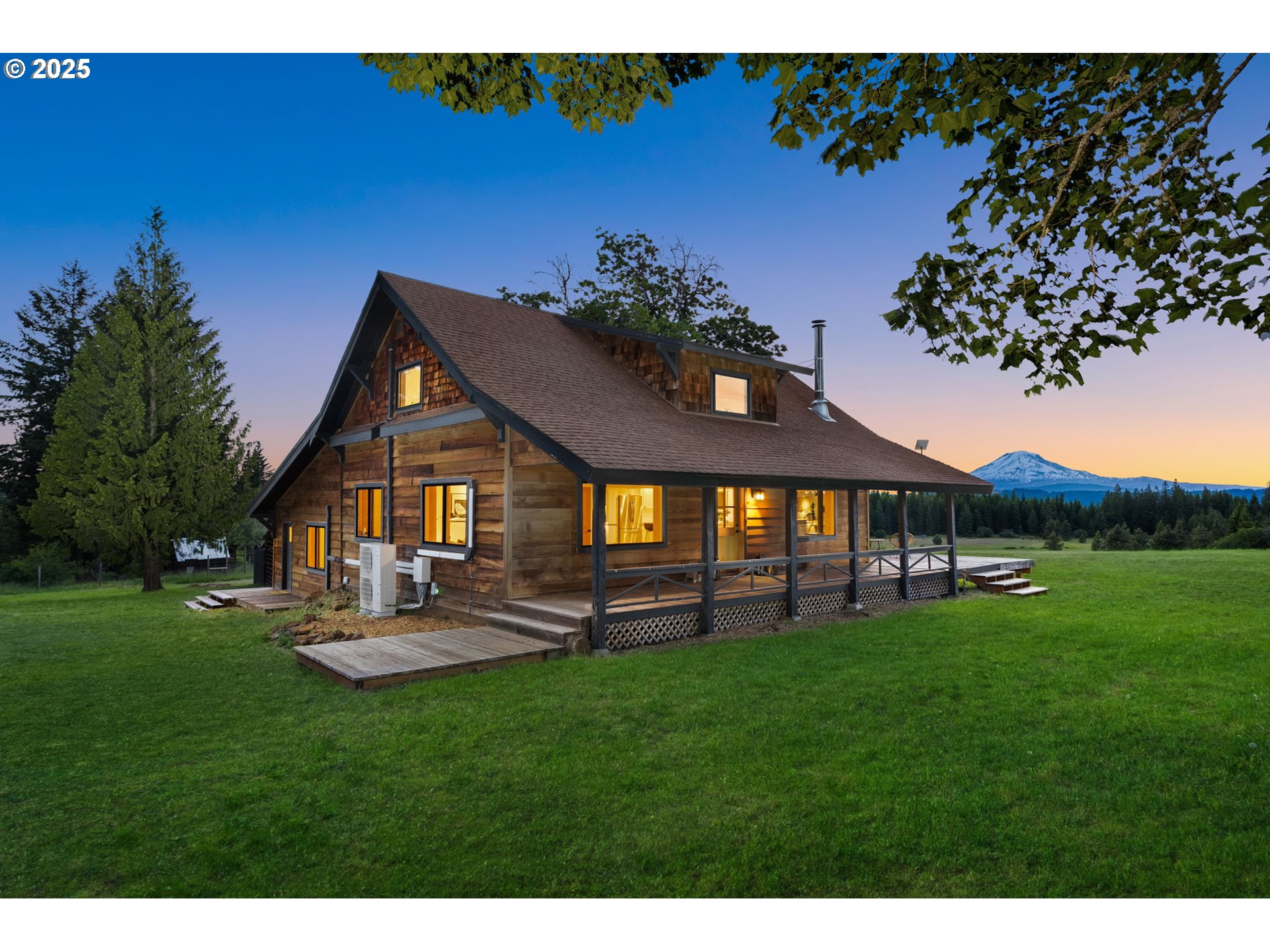 1353 Snowden RD