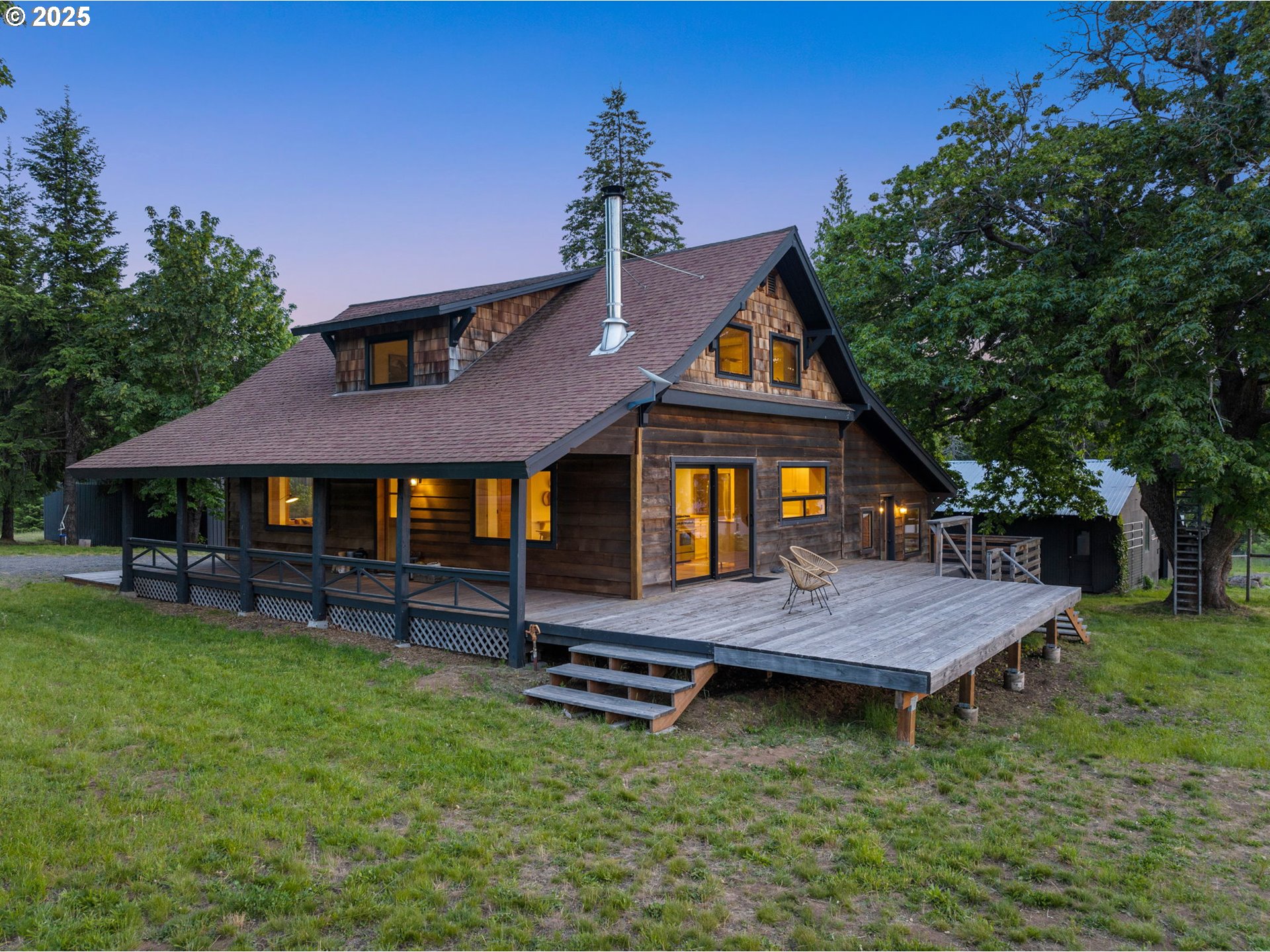 1353 Snowden RD
