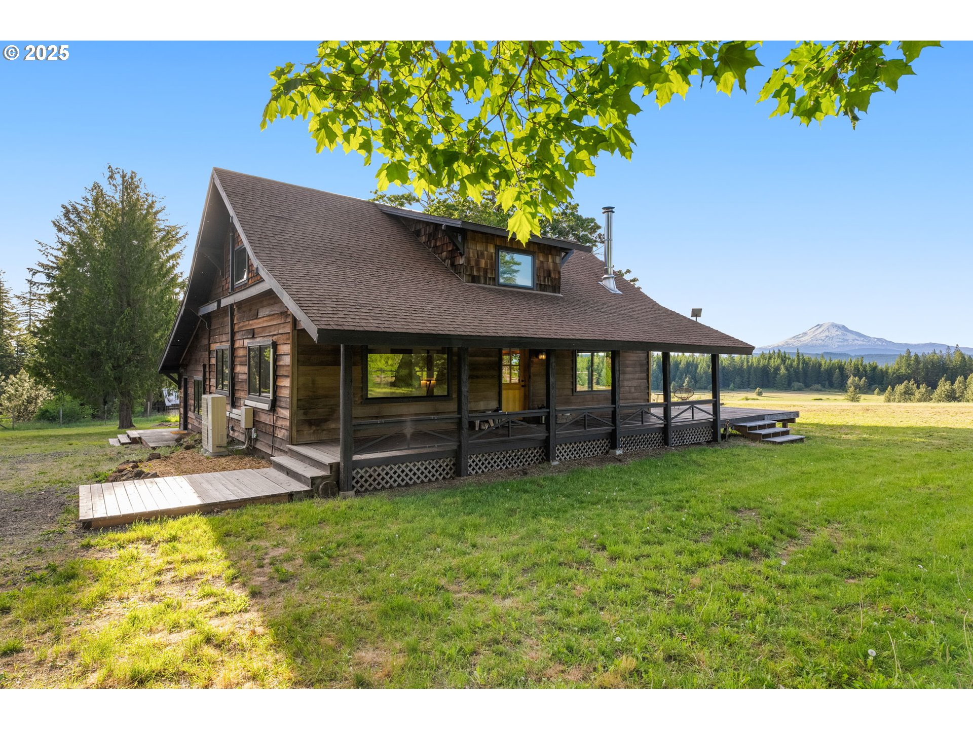 1353 Snowden RD