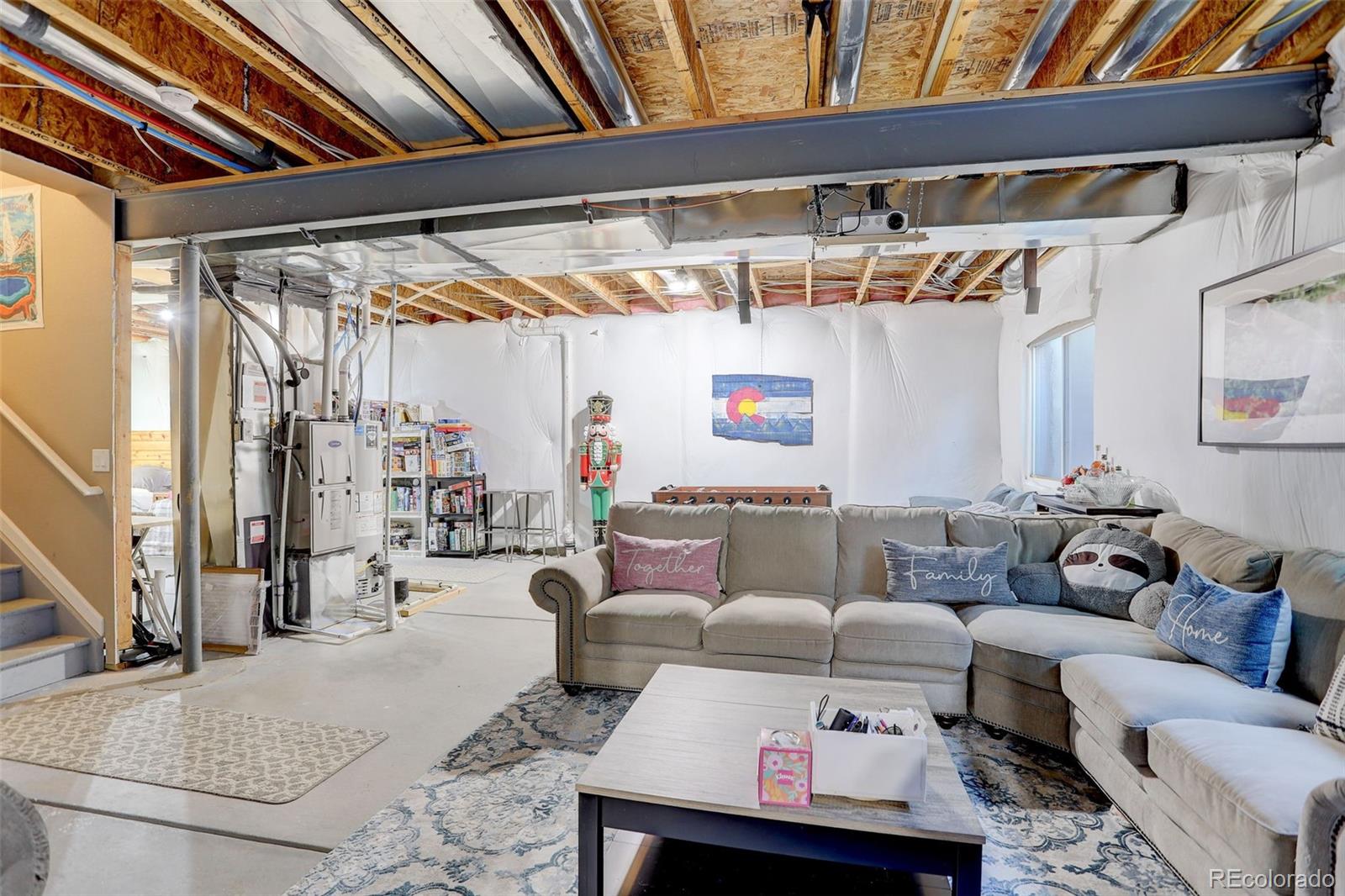 15683 Elizabeth Street