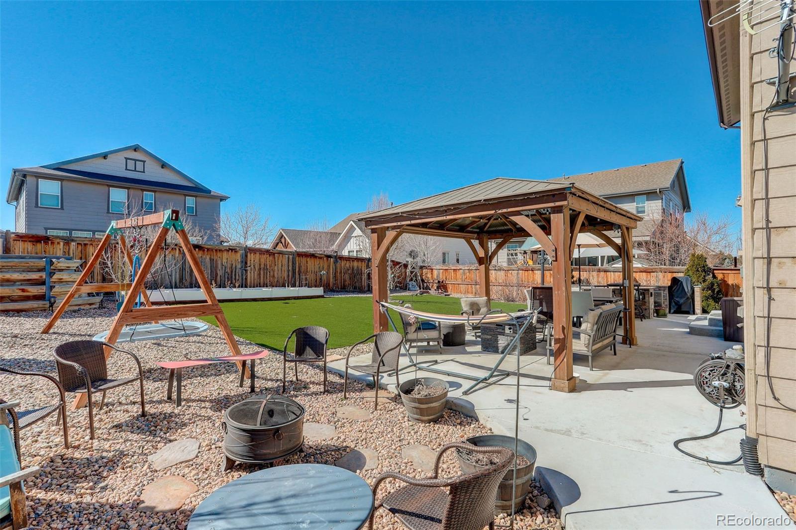 15683 Elizabeth Street