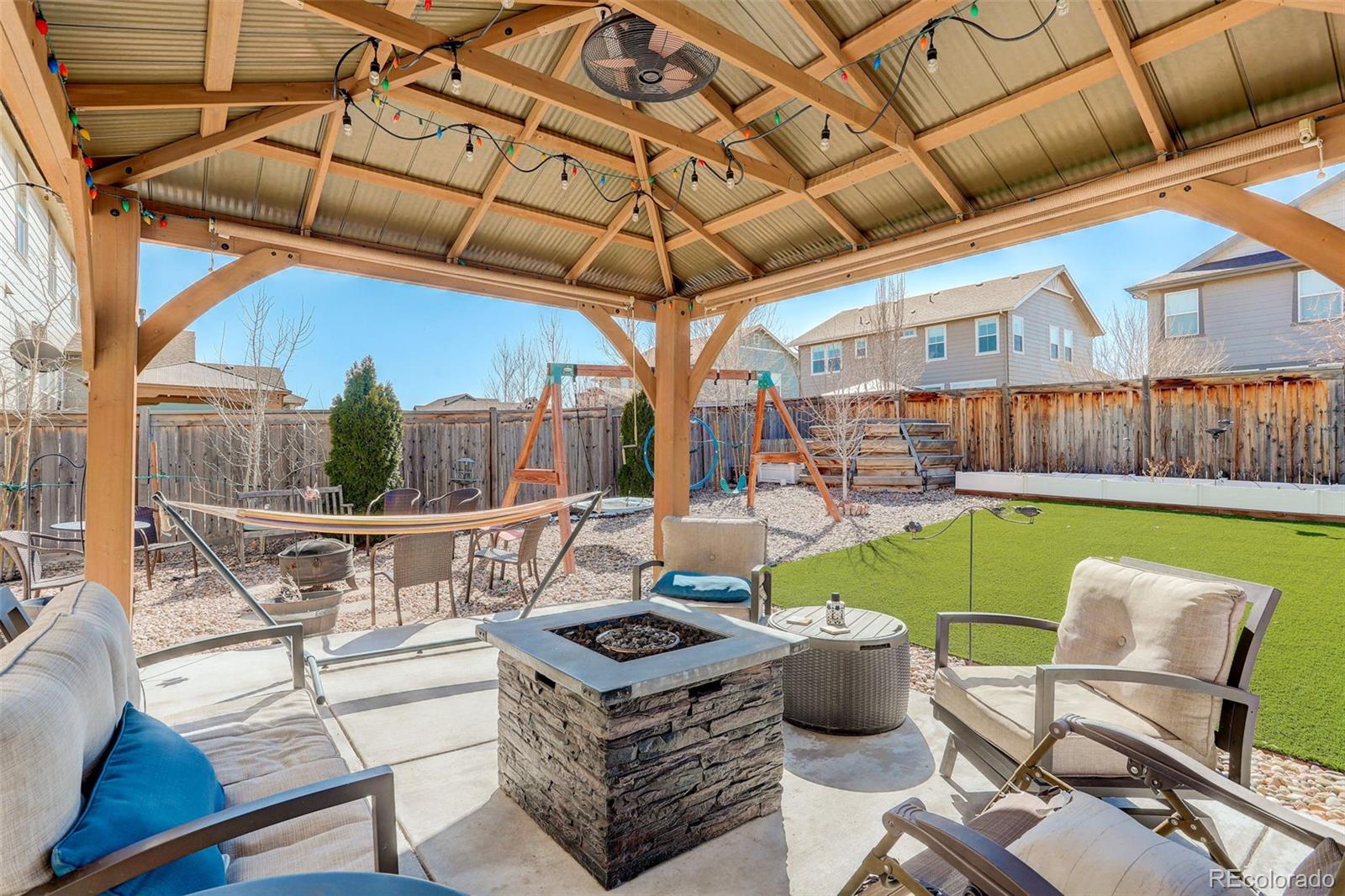 15683 Elizabeth Street