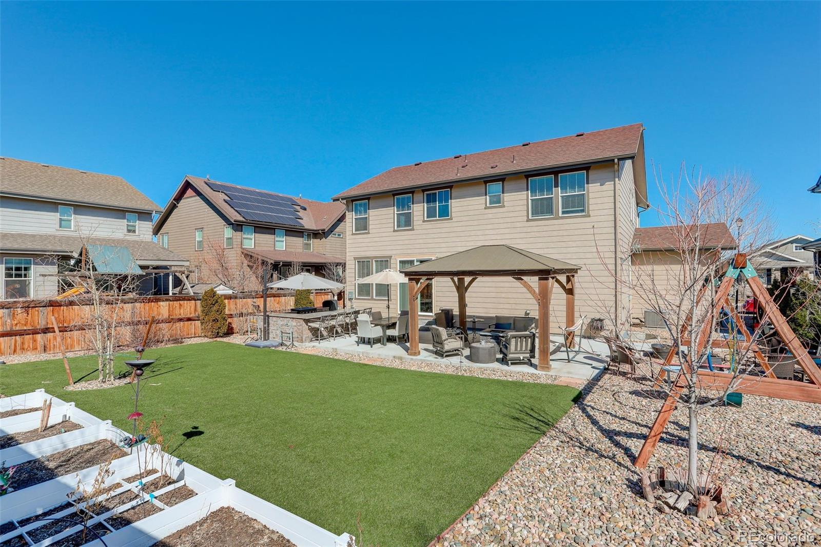 15683 Elizabeth Street