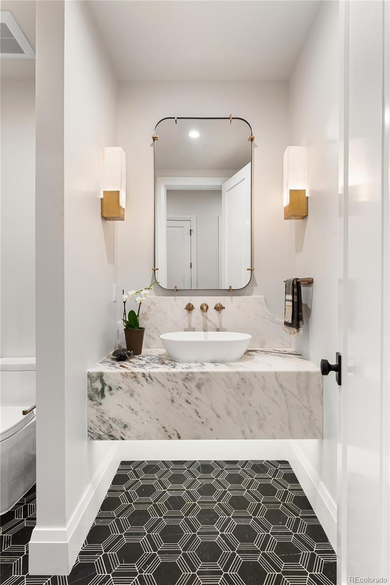 2515 S Milwaukee Street