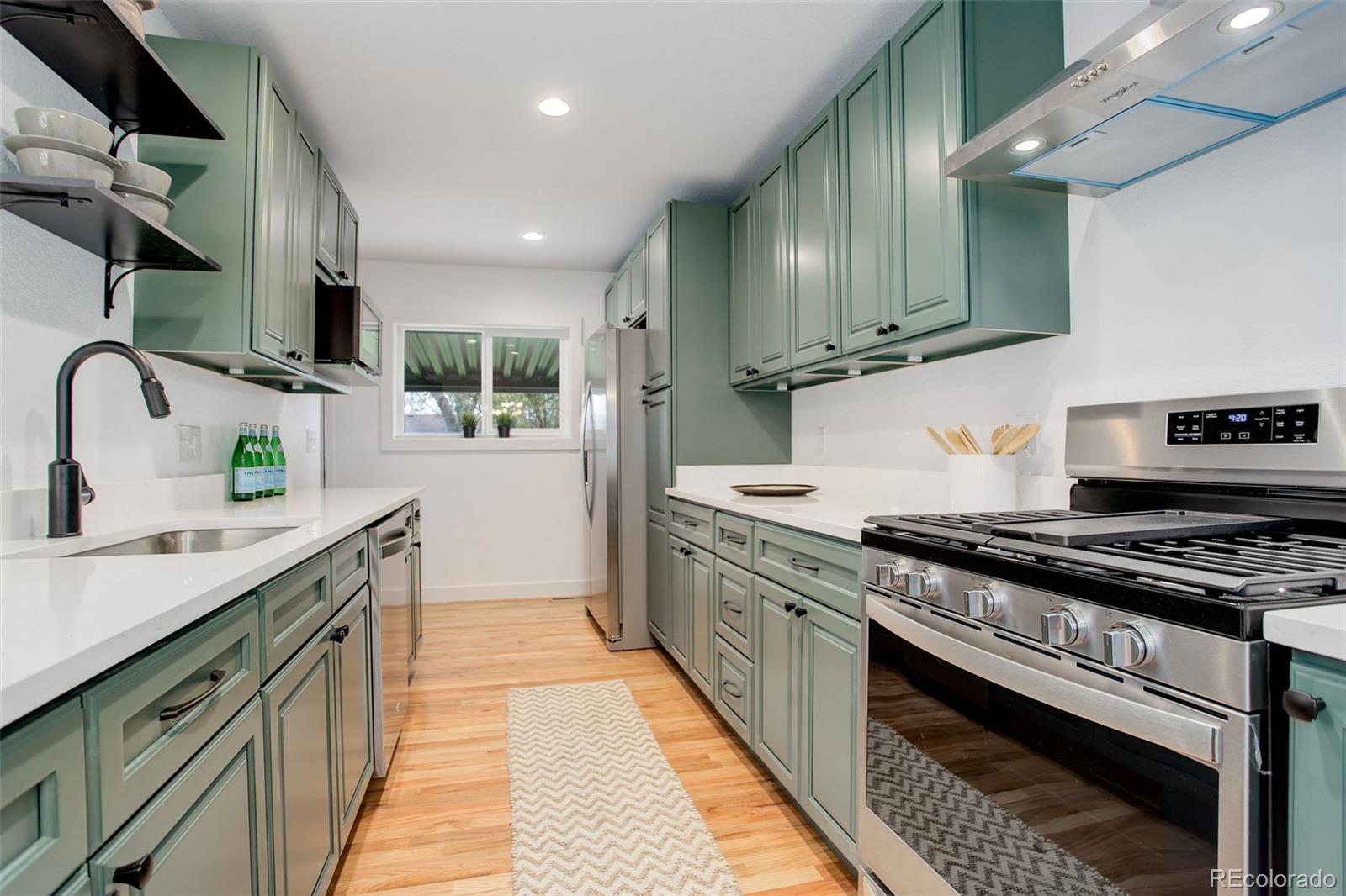 1978 S Raleigh Street