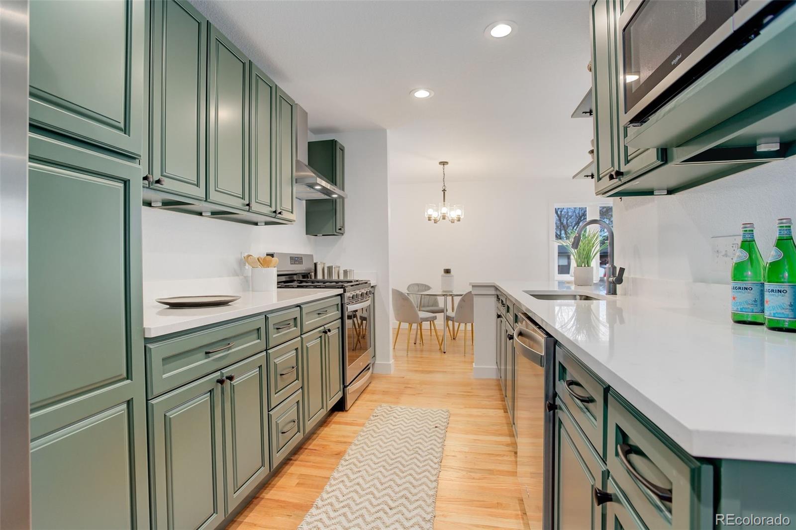 1978 S Raleigh Street