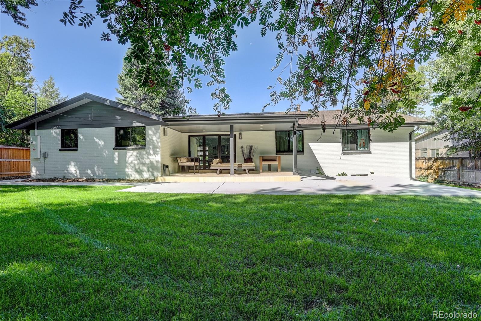 3888 S Jasmine Street