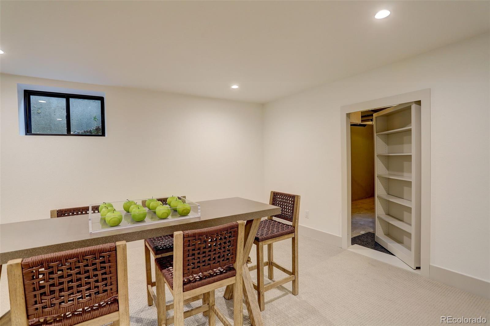 3888 S Jasmine Street