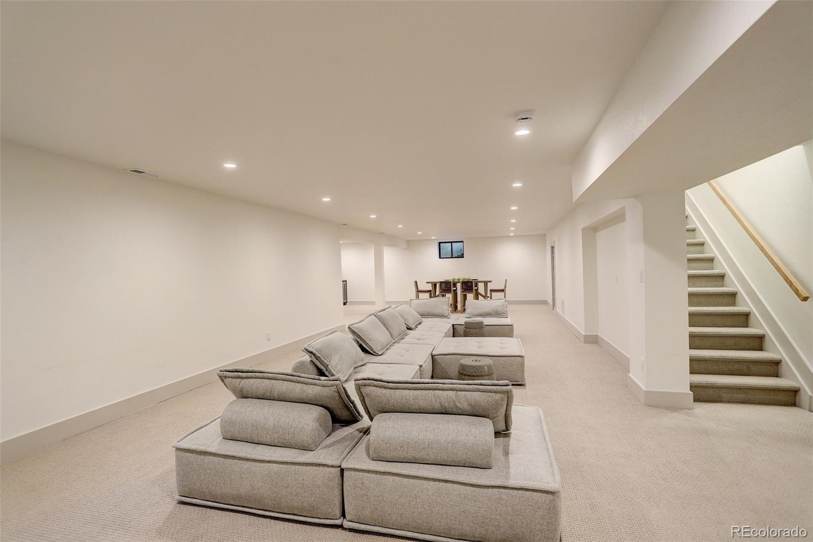 3888 S Jasmine Street