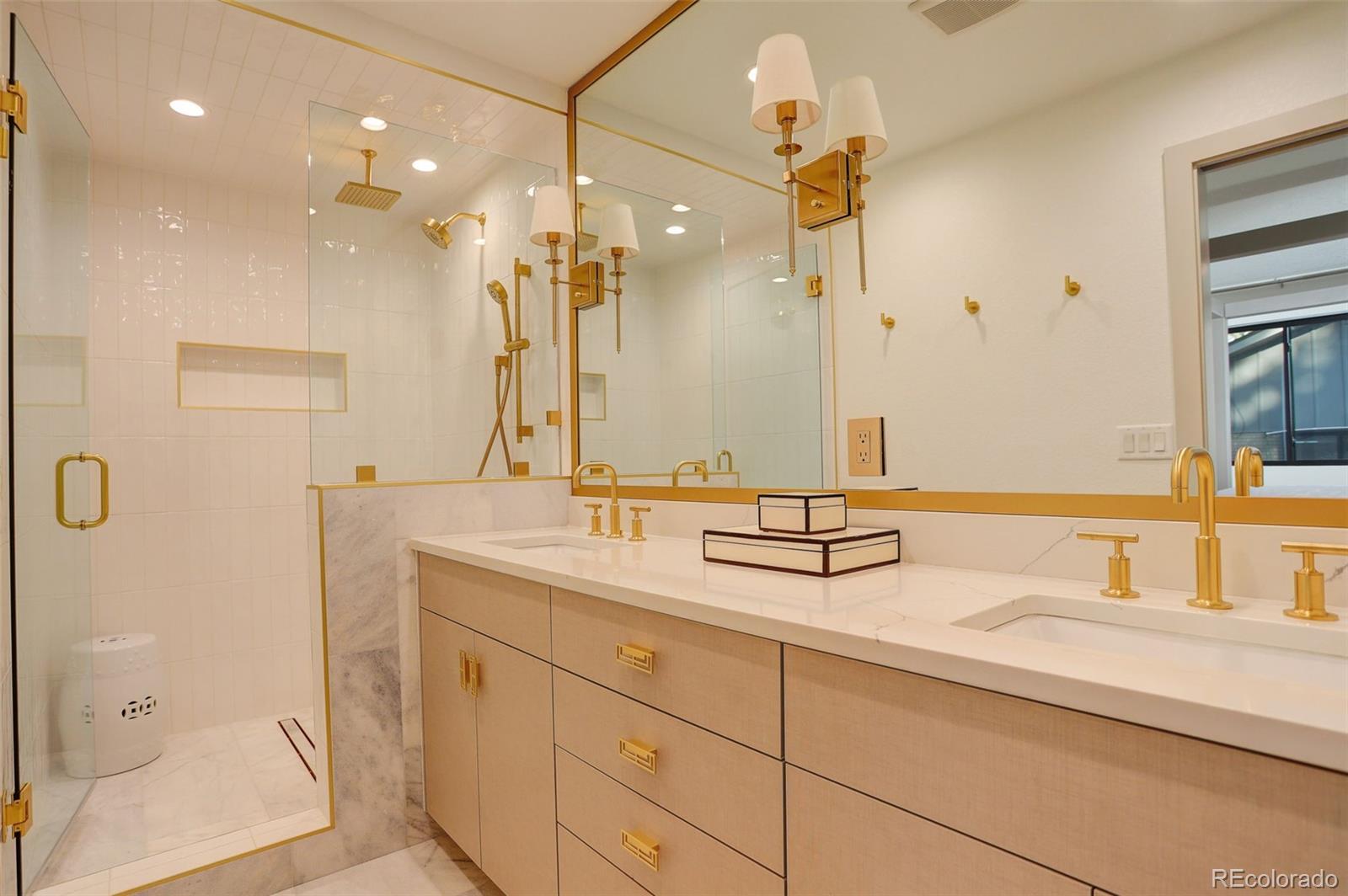 3888 S Jasmine Street