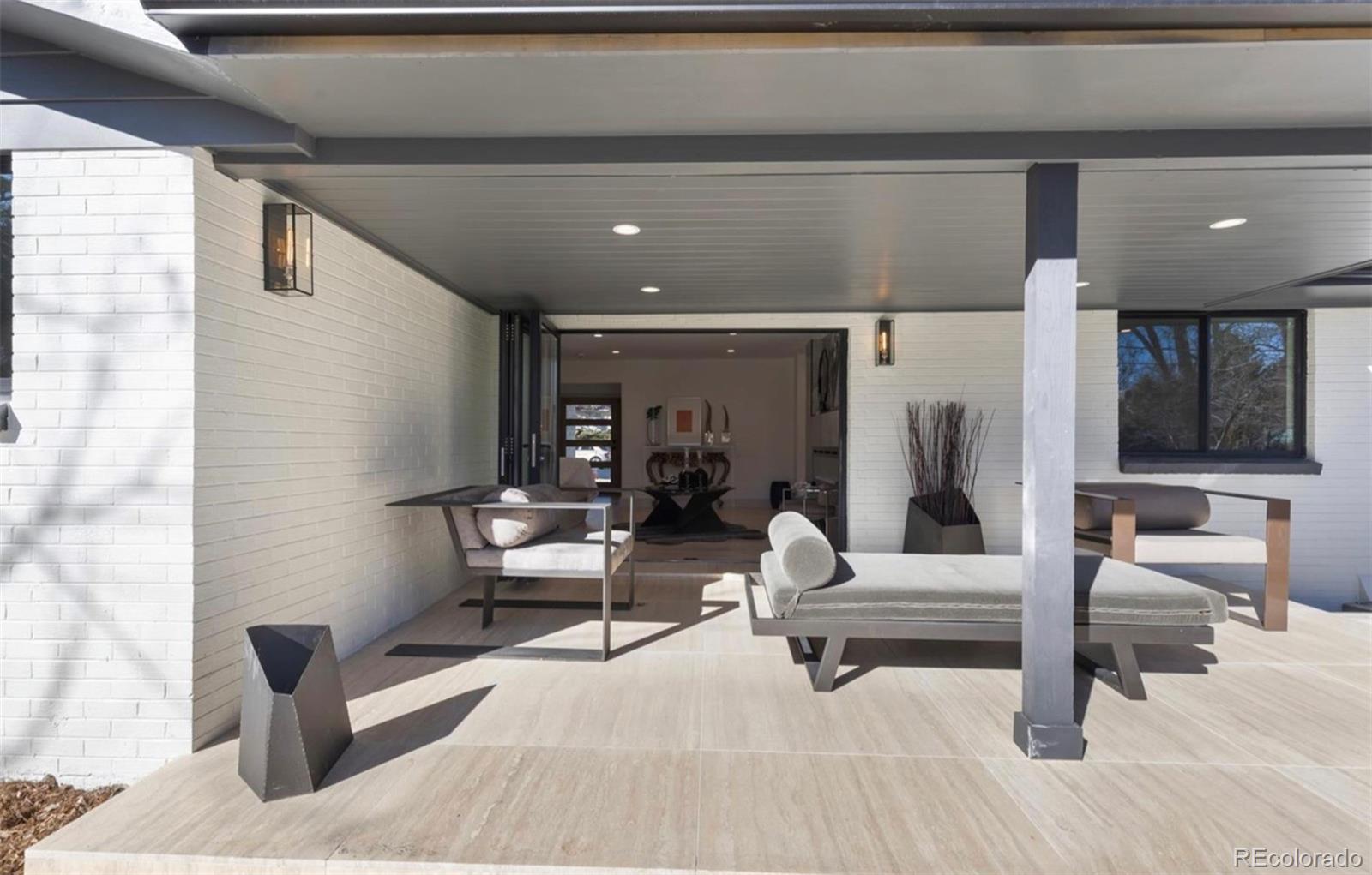 3888 S Jasmine Street