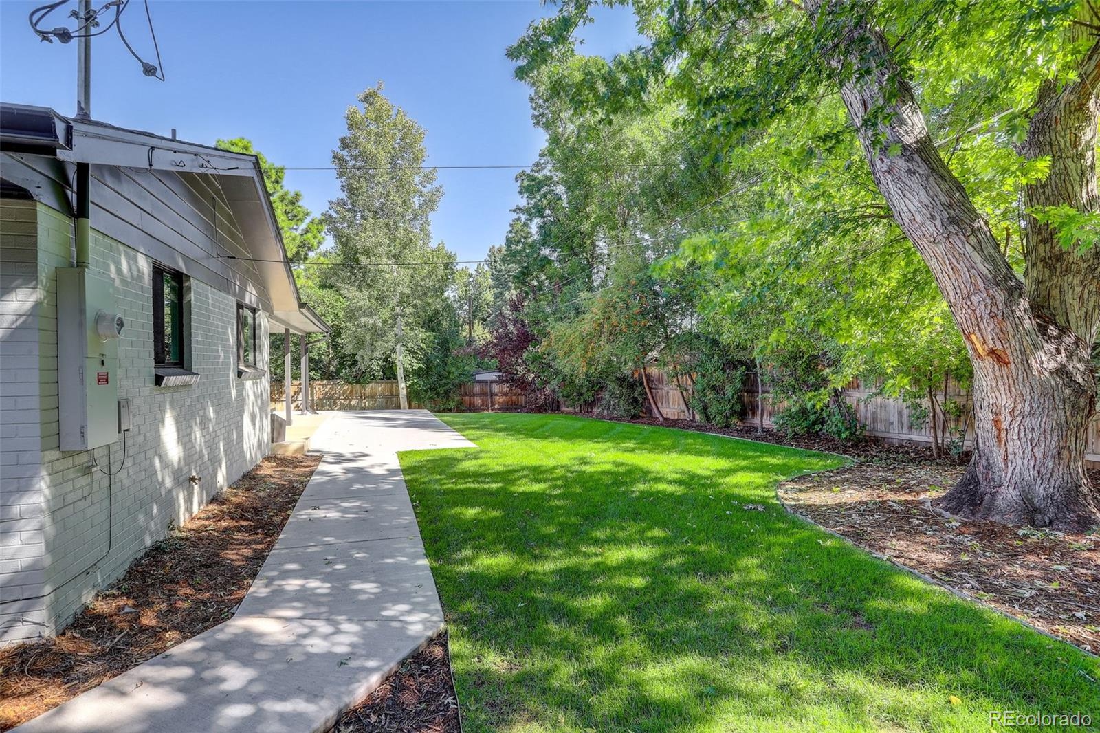 3888 S Jasmine Street