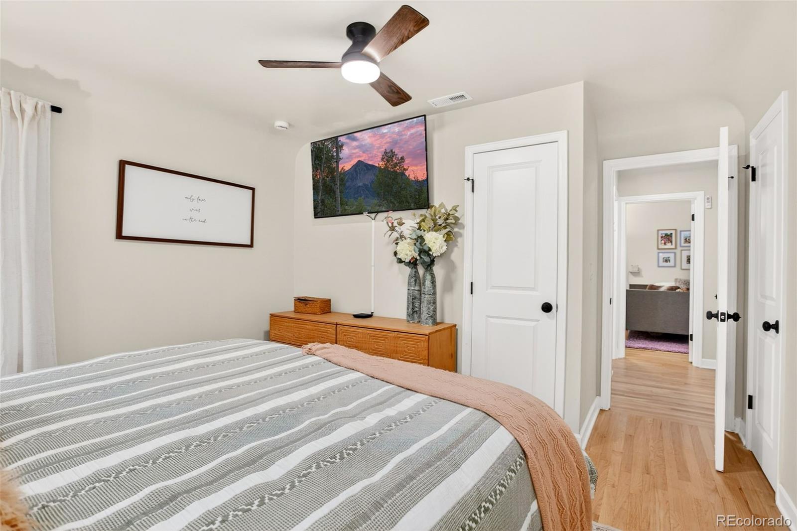 2732 S Downing Circle
