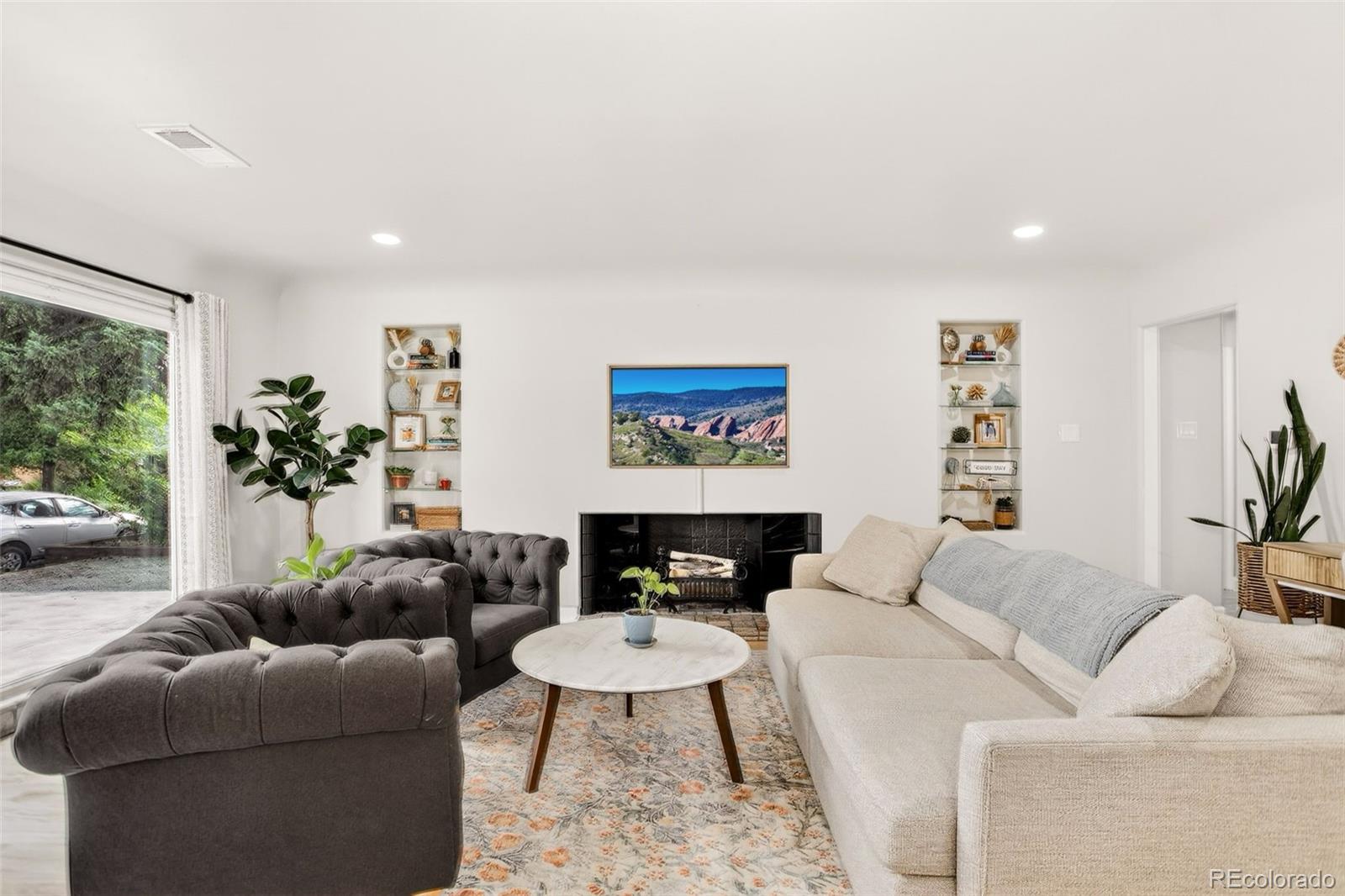 2732 S Downing Circle