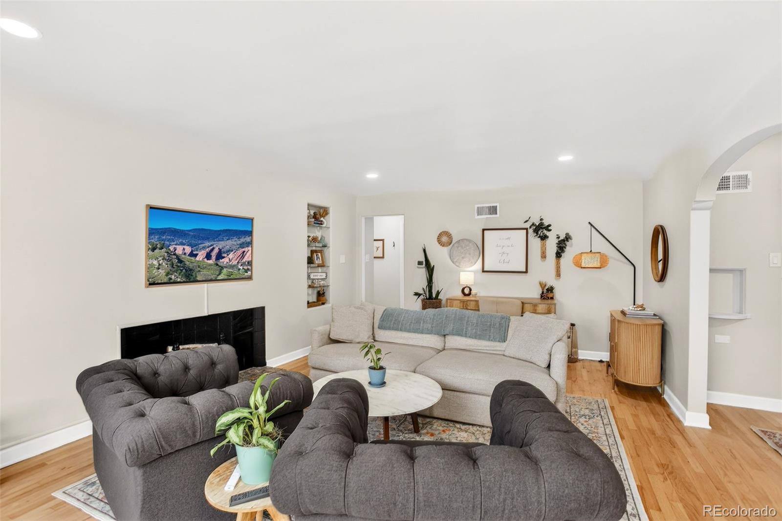2732 S Downing Circle