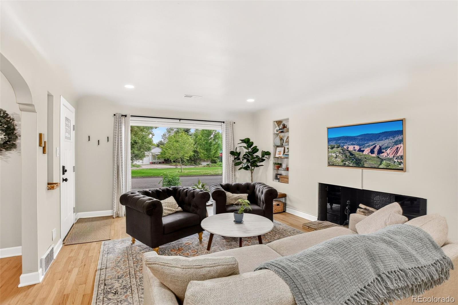 2732 S Downing Circle