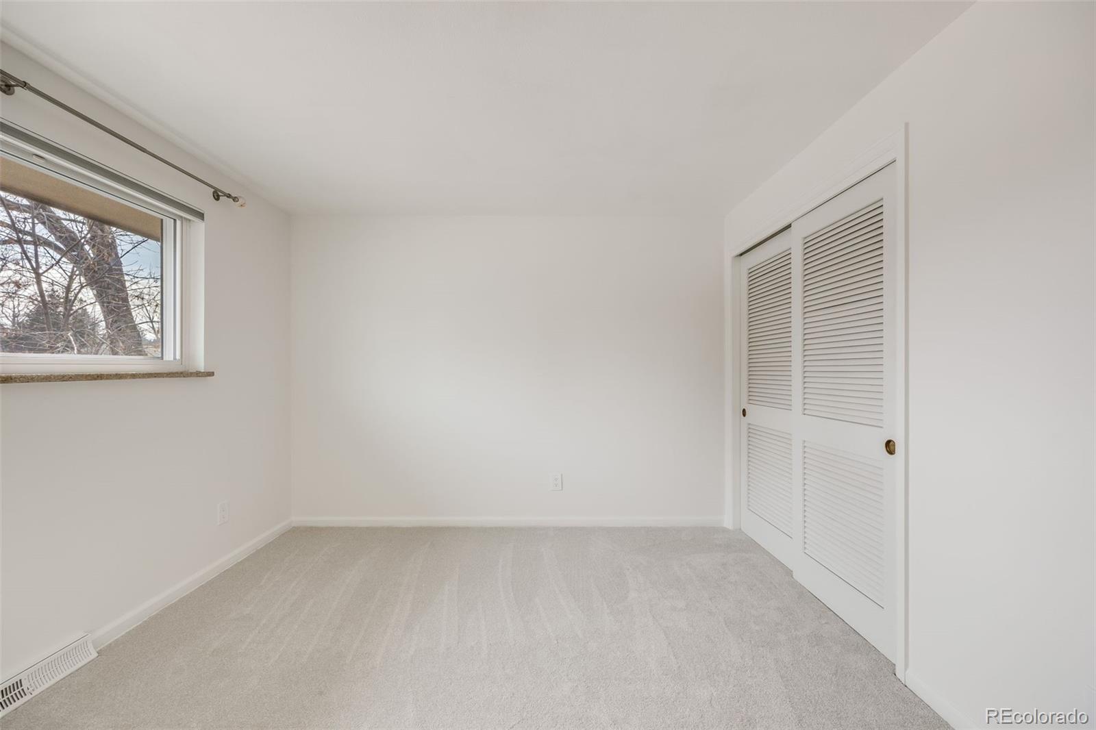 6323 W Rowland Circle