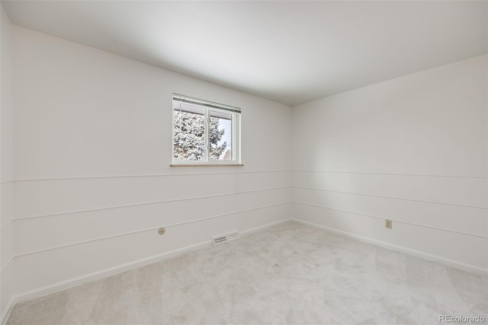 6323 W Rowland Circle