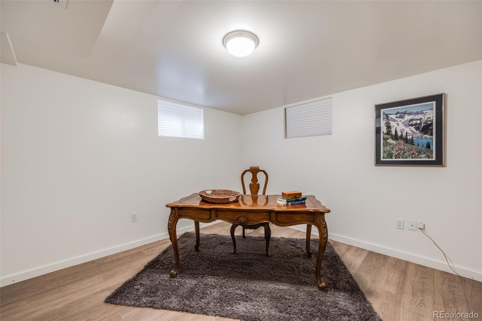 6323 W Rowland Circle