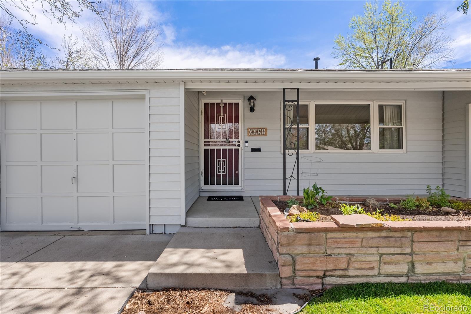 3425 E Nielsen Lane