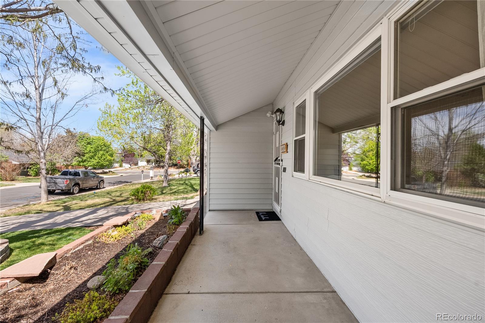 3425 E Nielsen Lane