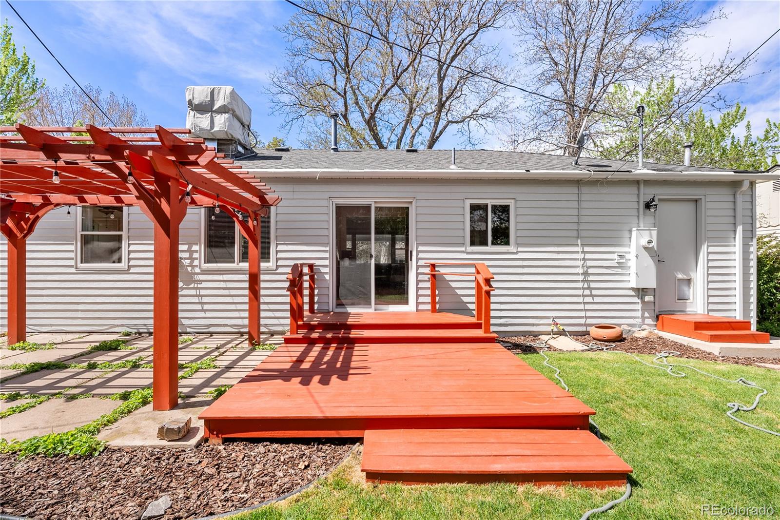 3425 E Nielsen Lane