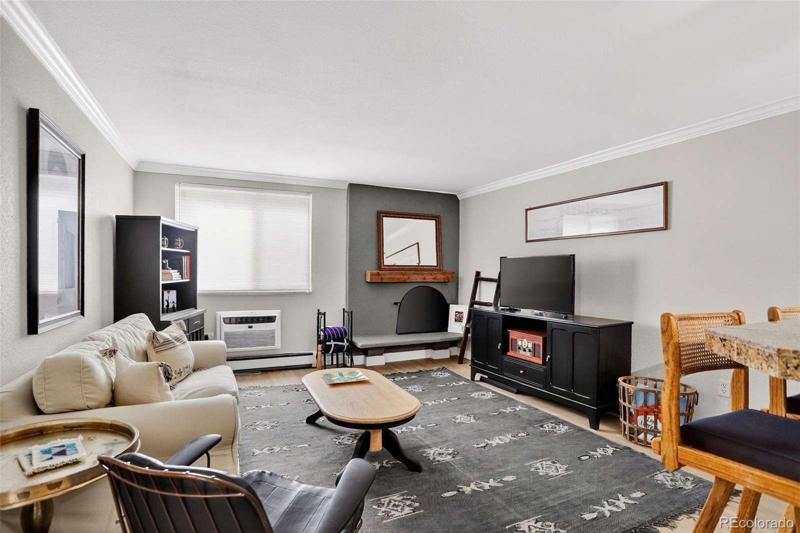 1125 N Washington Street Unit: 206