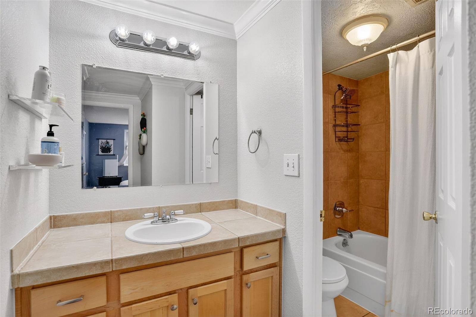 1125 N Washington Street Unit: 206