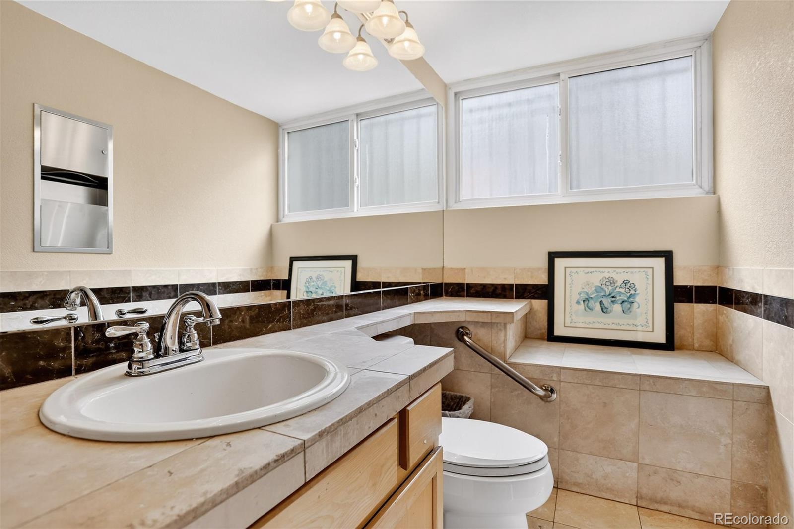 1125 N Washington Street Unit: 206