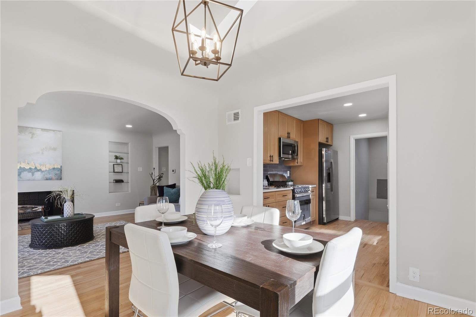 2732 S Downing Circle
