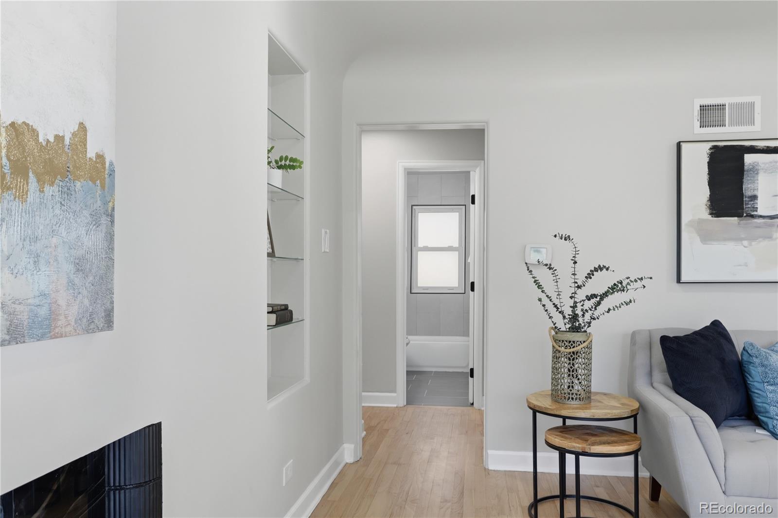 2732 S Downing Circle