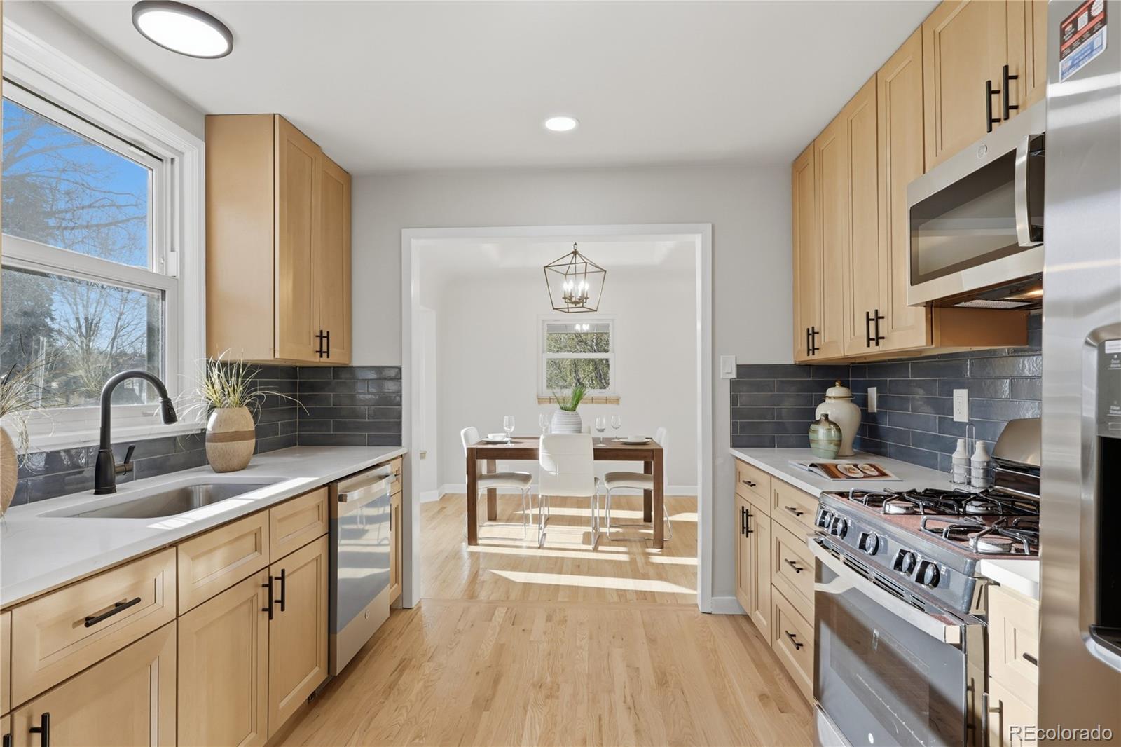 2732 S Downing Circle