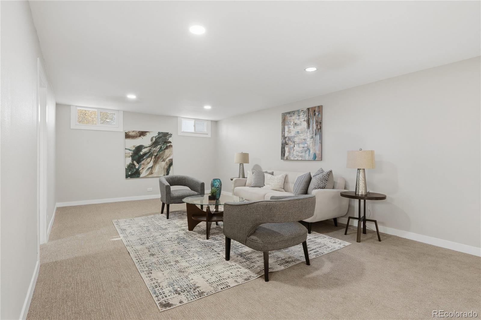 2732 S Downing Circle