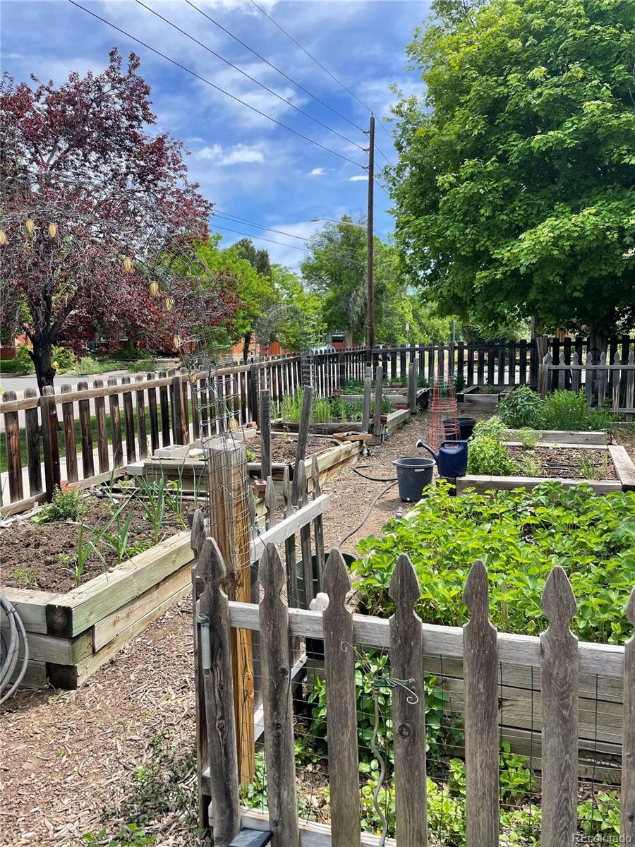 124 E Colorado Avenue Unit: 2