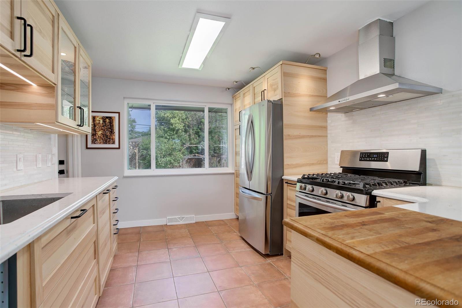 3541 W Patterson Place