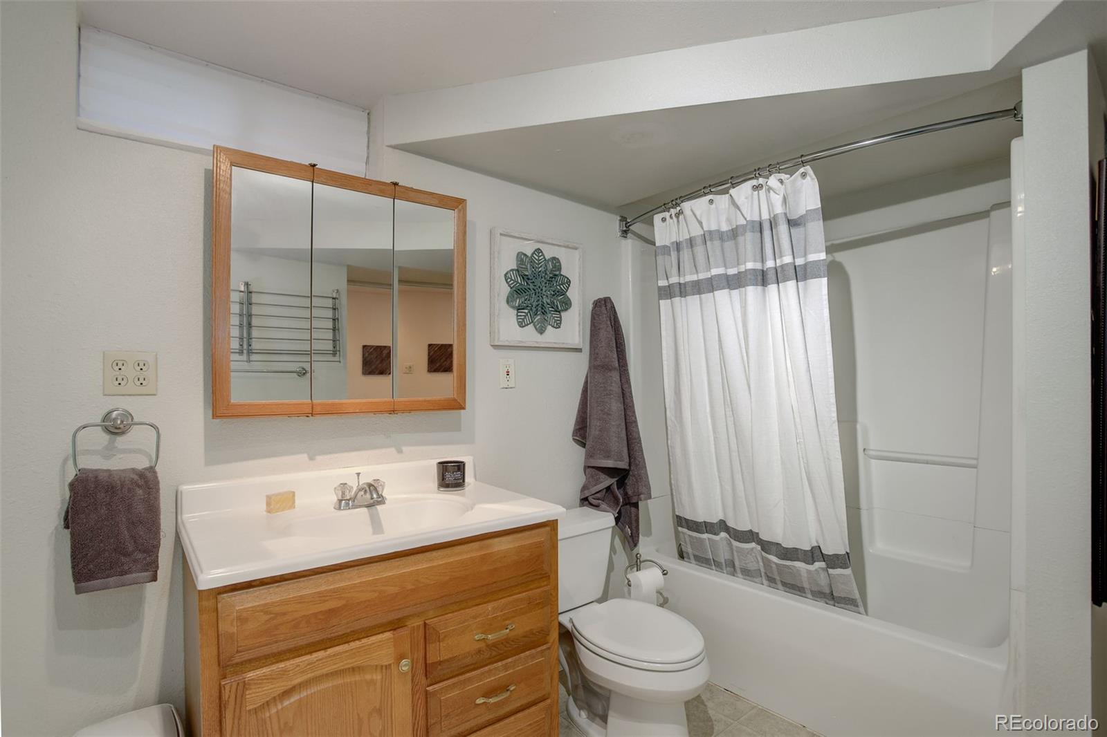 3550 E Asbury Avenue