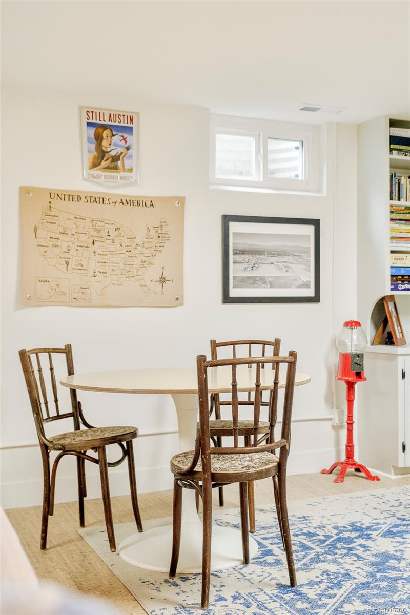 3235 S Saint Paul Street