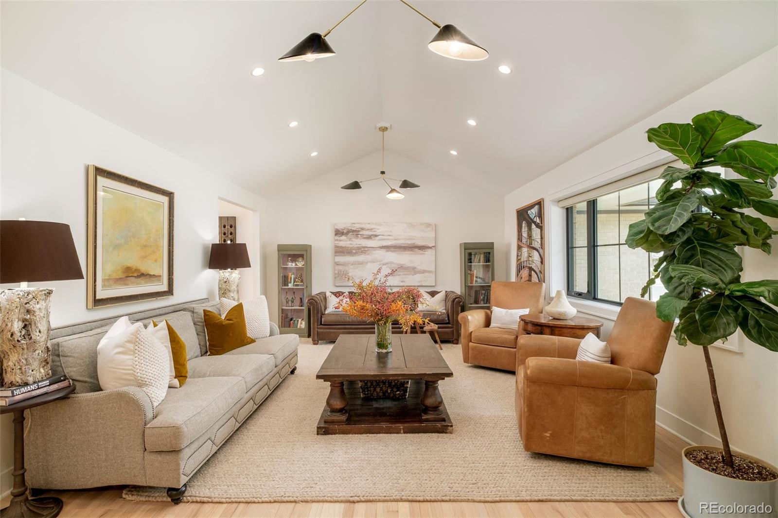 3235 S Saint Paul Street