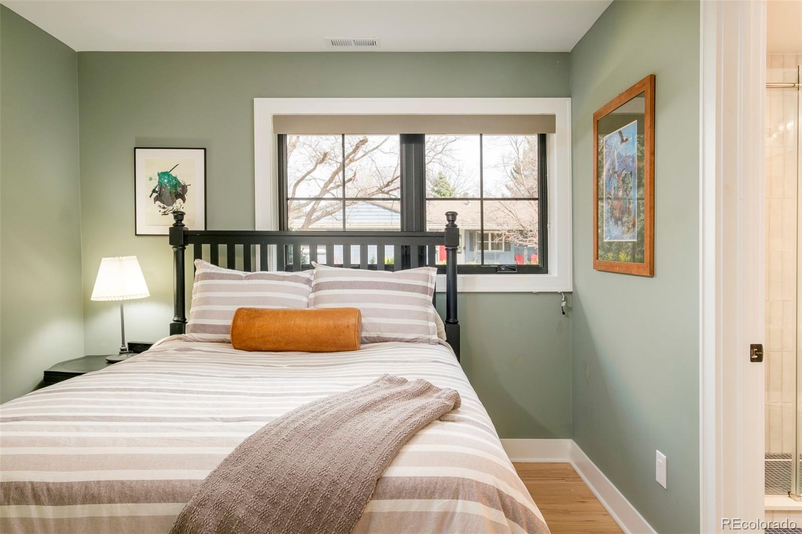 3235 S Saint Paul Street