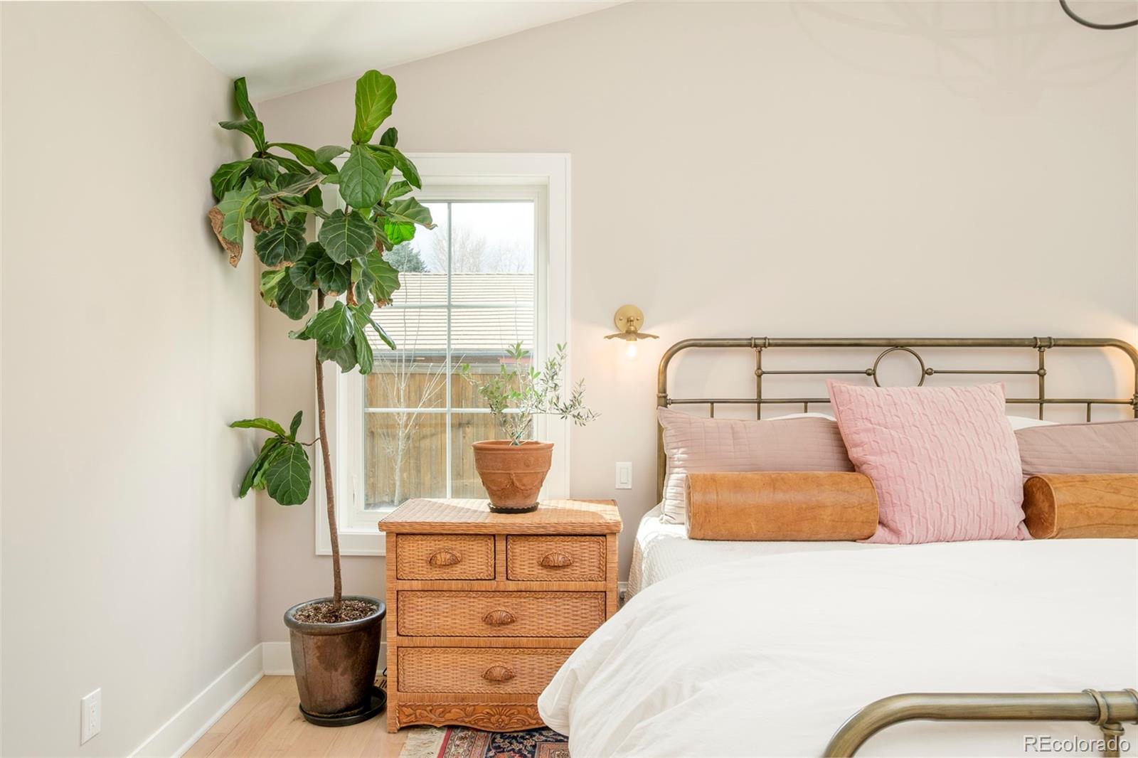 3235 S Saint Paul Street