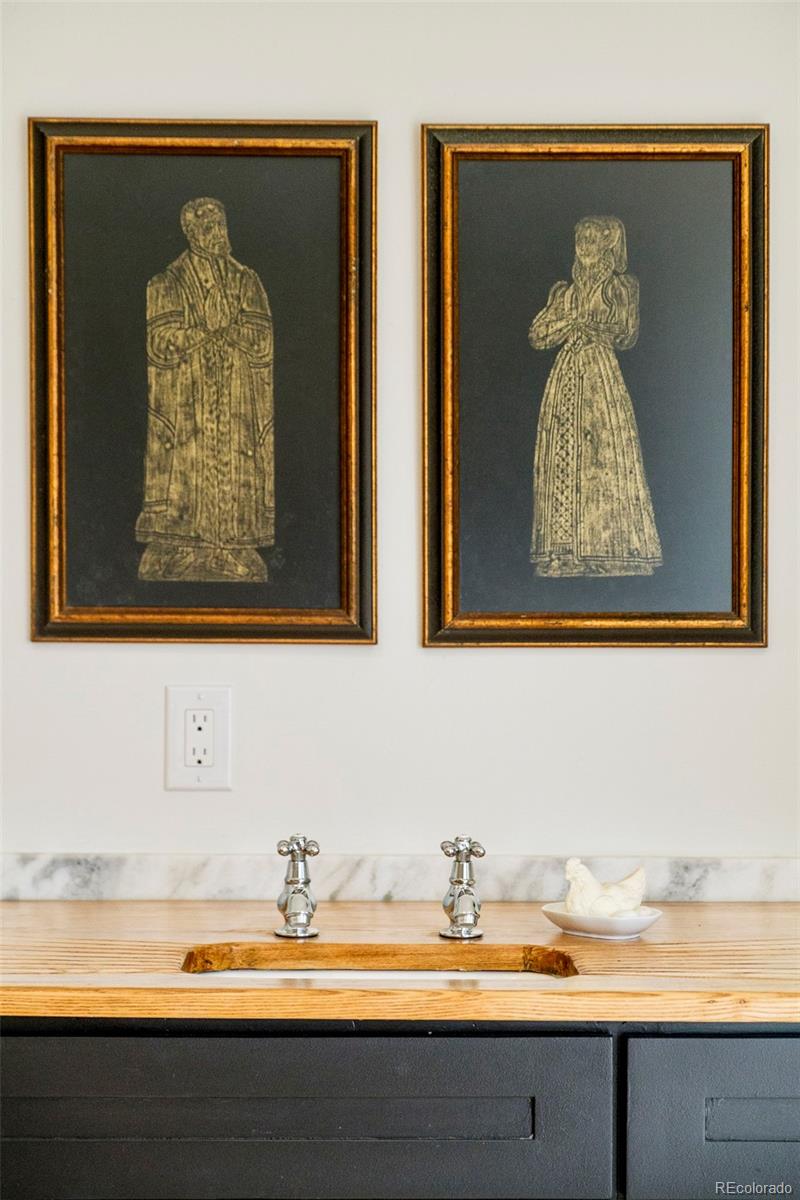 3235 S Saint Paul Street